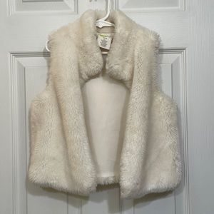 EUC Crazy 8 Girl’s furry vest